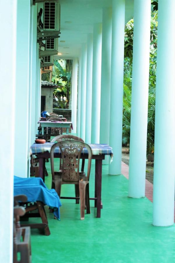 Hotel Panora Garden Mirissa Exterior foto