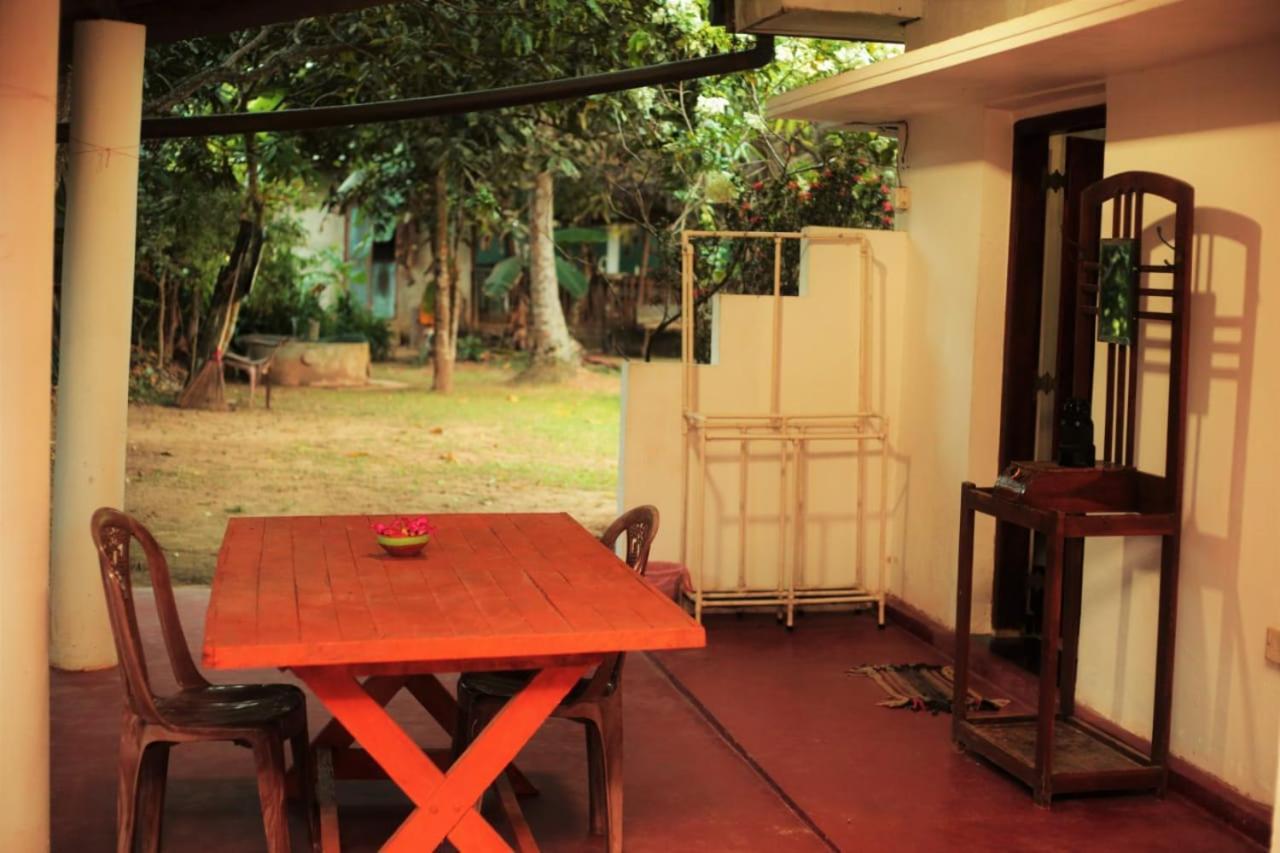 Hotel Panora Garden Mirissa Exterior foto